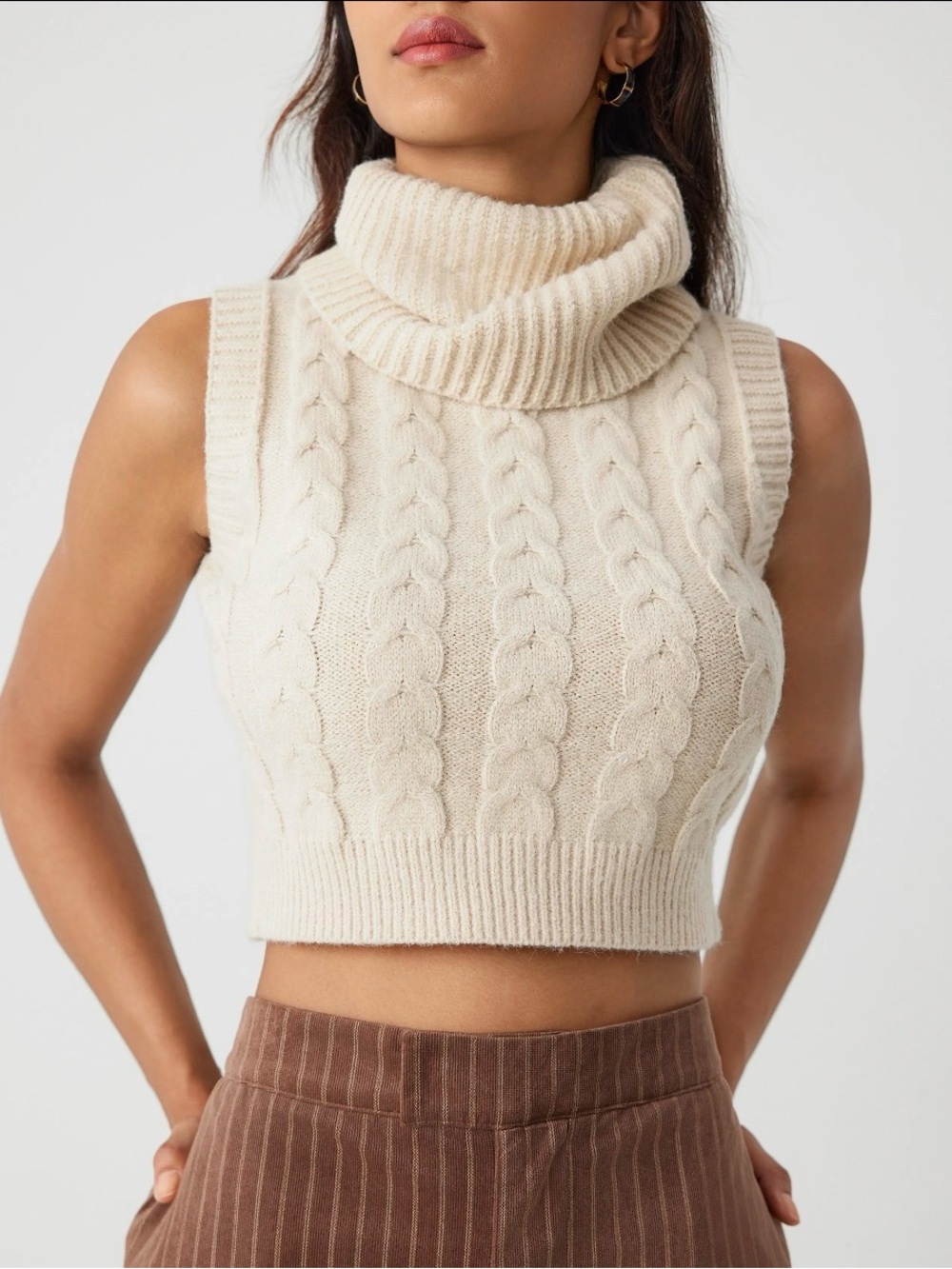 Cider Ivory Cable Knit Crop Turtleneck Sweater Vest NWT